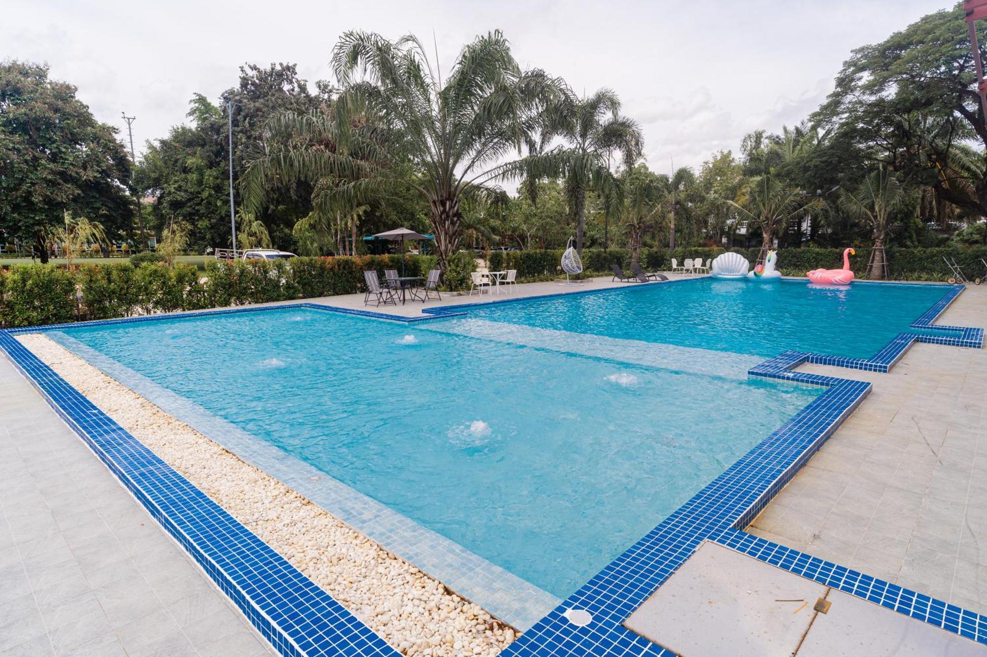 Baan Suan Khun Ta And Golf Resort Ubon Ratchathani Exterior foto